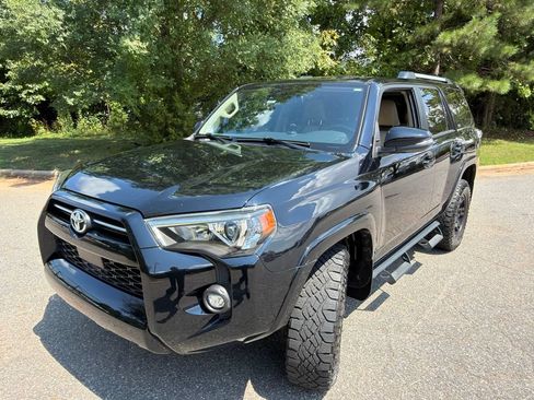 Used 2021 Toyota 4Runner SR5 Premium AWD/4WD image 12