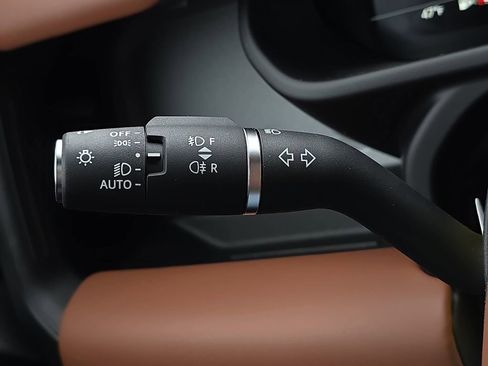 New 2026 Land Rover Defender 110 OCTA AWD/4WD image 26