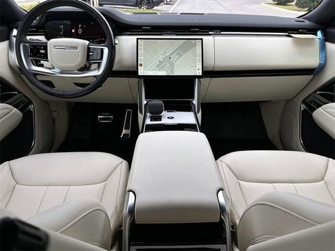 New 2026 Land Rover Range Rover Long Wheelbase SE image 15