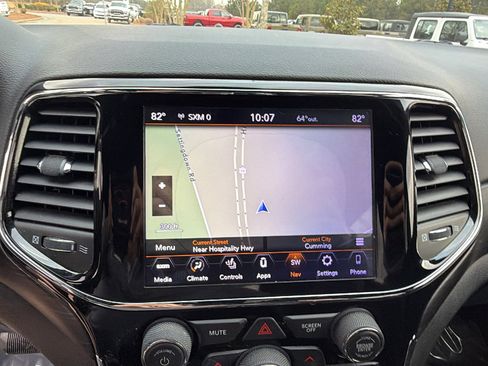 Used 2020 Jeep Grand Cherokee Altitude image 30