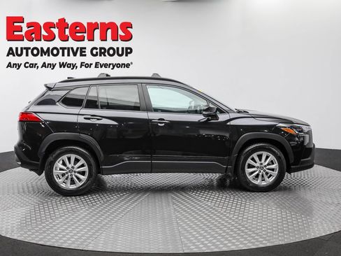 Used 2022 Toyota Corolla Cross LE image 4