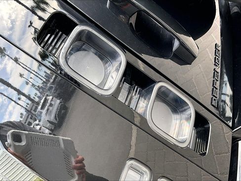 Used 2023 Land Rover Defender 110 V8 image 29