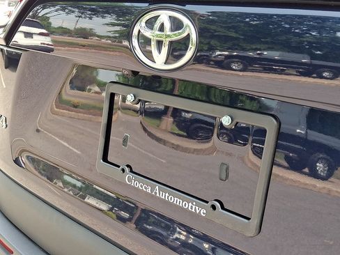 Used 2021 Toyota RAV4 XLE w/ Convenience Package AWD/4WD image 30