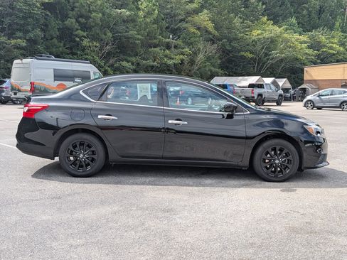Used 2018 Nissan Sentra S w/ S Midnight Style Package FWD image 10
