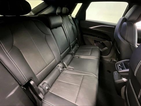 Used 2024 Cadillac Lyriq Luxury RWD image 23