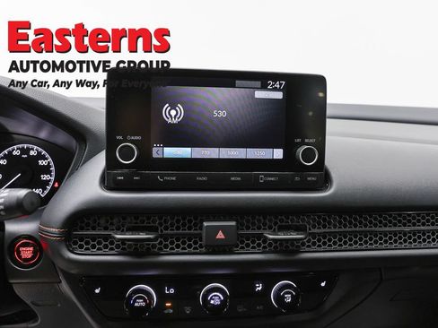 Used 2025 Honda HR-V Sport image 11