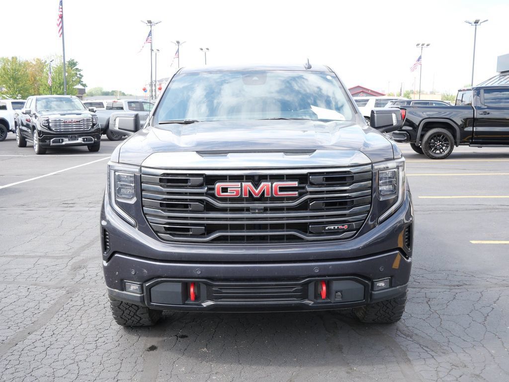 Certified 2022 GMC Sierra 1500 AT4 w/ AT4 Premium Package AWD/4WD image 4