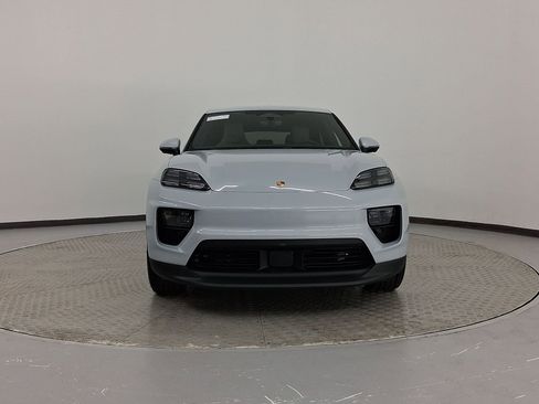 New 2026 Porsche Macan Electric image 6