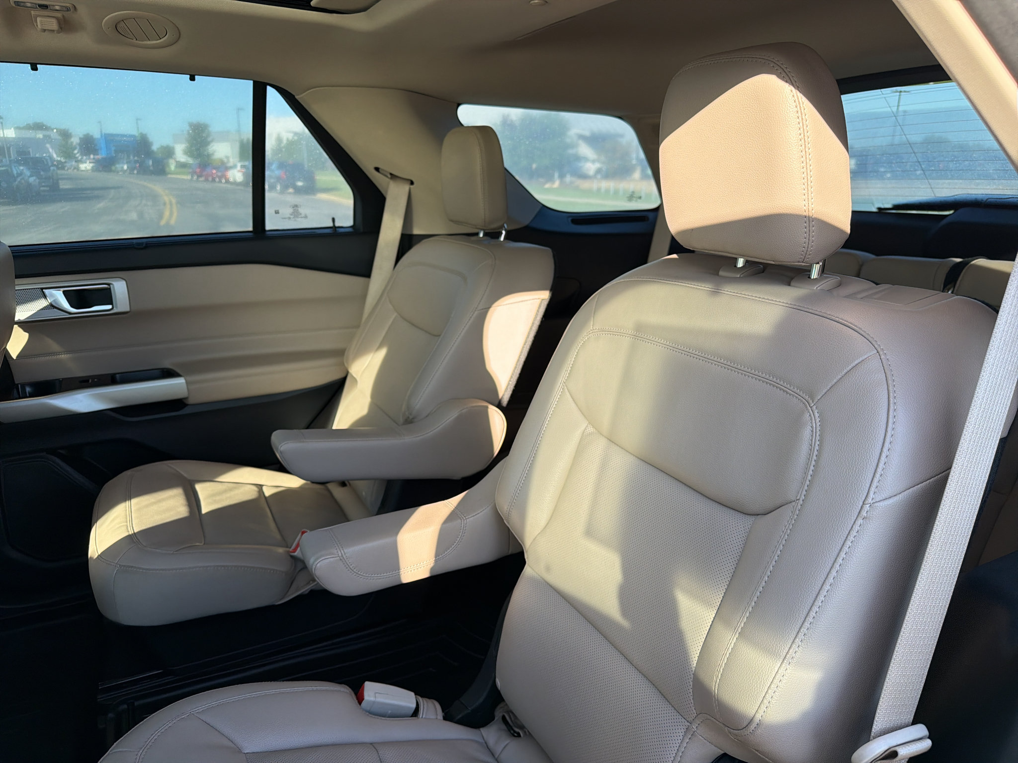 Used 2022 Ford Explorer Limited AWD/4WD image 35
