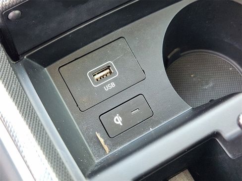 Used 2021 Hyundai Santa Fe Limited w/ Cargo Package image 24