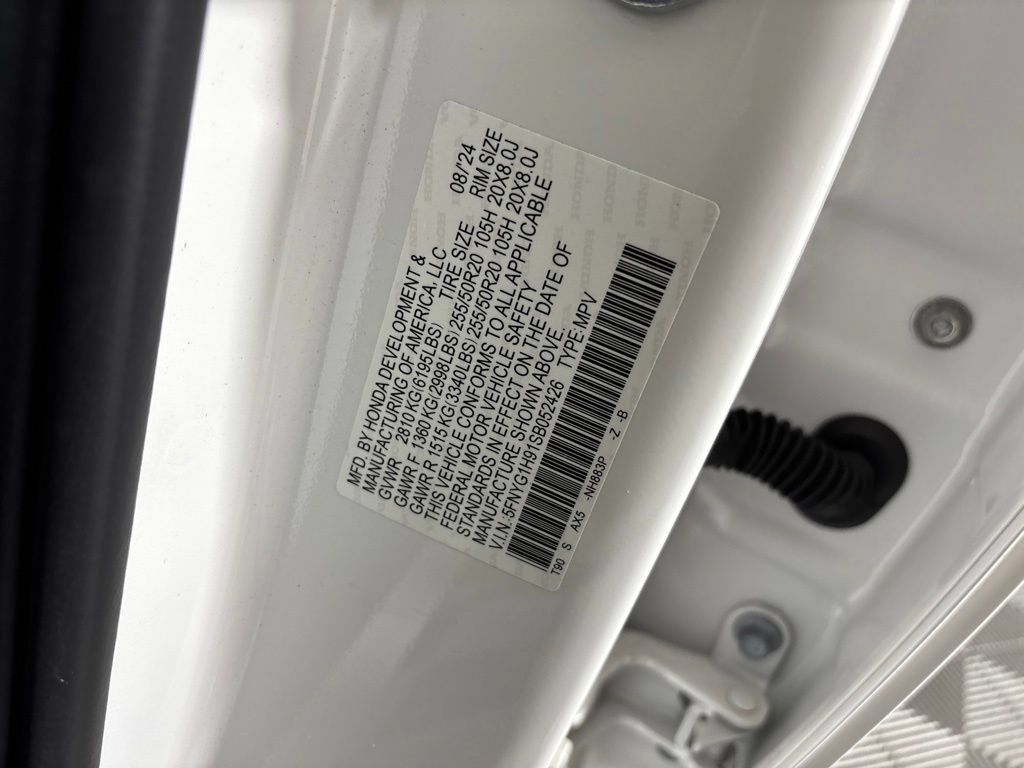 Certified 2025 Honda Pilot Black Edition image 33