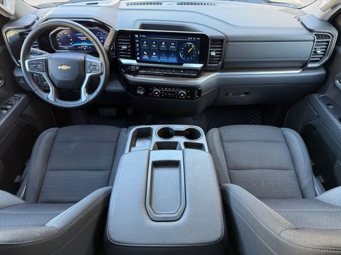 Used 2023 Chevrolet Silverado 1500 LT AWD/4WD image 16