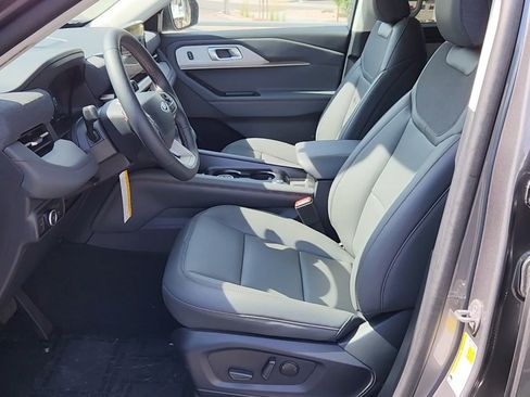 New 2025 Ford Explorer Active w/ Active Comfort Package image 16