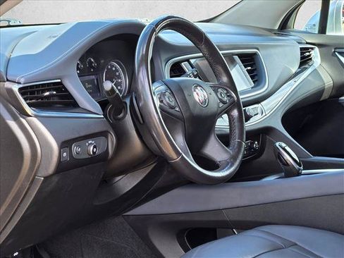 Used 2020 Buick Enclave Essence FWD image 9