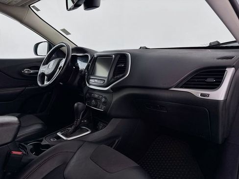 Used 2015 Jeep Cherokee Trailhawk w/ Comfort/Convenience Group image 29