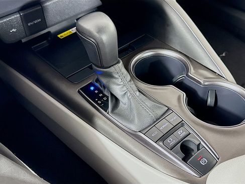 Used 2024 Toyota Camry SE w/ Audio Upgrade Package image 17