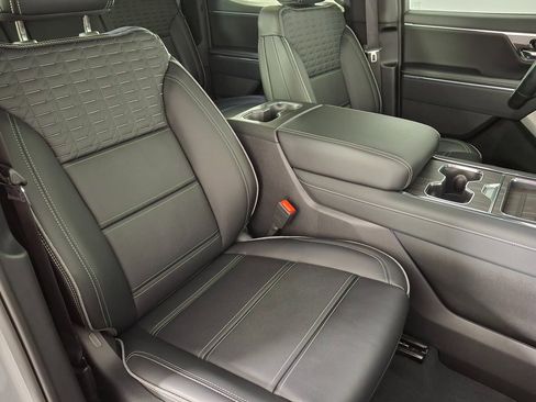 Used 2025 GMC Sierra EV Denali image 32