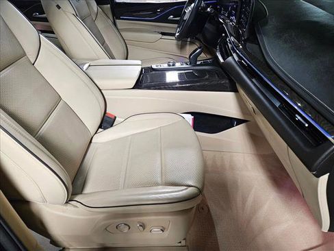 Used 2023 Cadillac Escalade ESV Premium Luxury w/ Performance Package image 22
