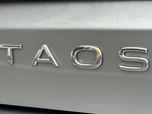 Used 2023 Volkswagen Taos SE image 22