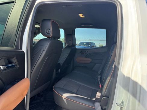 Used 2024 GMC Canyon AT4 AWD/4WD image 13