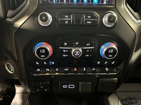 Used 2021 GMC Sierra 1500 Denali w/ Technology Package AWD/4WD image 19