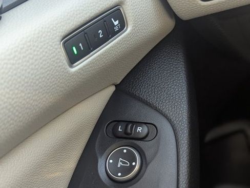 Used 2020 Honda Accord Touring image 23