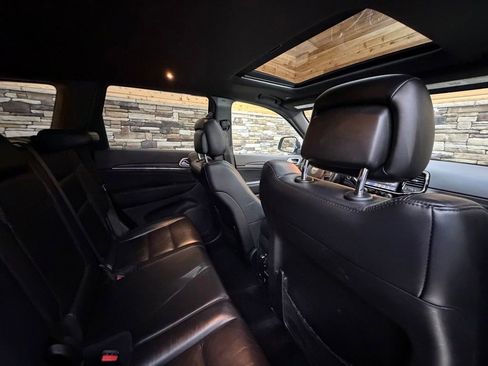 Used 2019 Jeep Grand Cherokee Limited AWD/4WD image 30