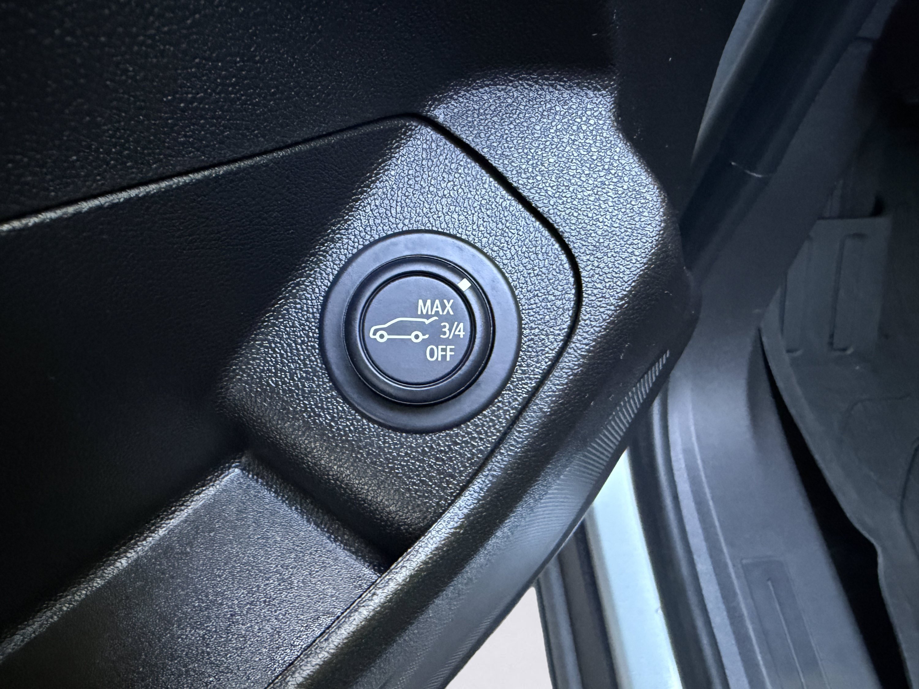 Used 2024 GMC Terrain SLT w/ LPO, Floor Liner Package AWD/4WD image 36