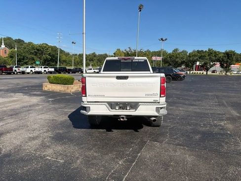 Used 2025 Chevrolet Silverado 2500 High Country w/ High Country Premium Package AWD/4WD image 4