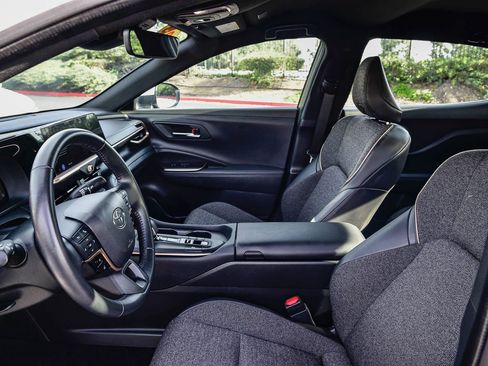 Certified 2023 Toyota Crown XLE image 21