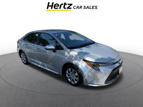 Used 2025 Toyota Corolla LE image 1