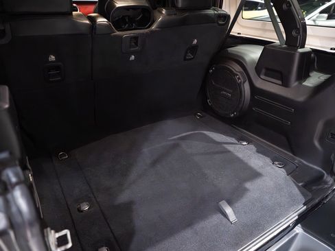 Used 2019 Jeep Wrangler Unlimited Rubicon image 46