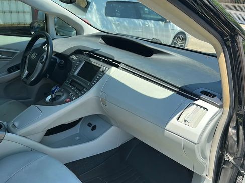 Used 2014 Toyota Prius Four w/ Solar Roof Package FWD image 23