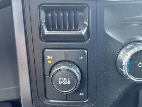 Used 2024 Ford F150 XLT image 25