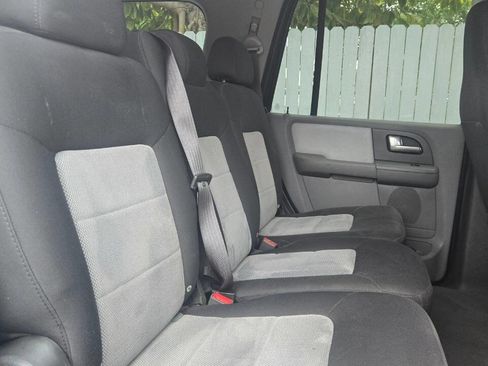 Used 2004 Ford Expedition XLS AWD/4WD image 13