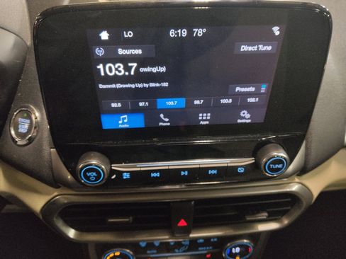 Used 2018 Ford EcoSport SE FWD image 25