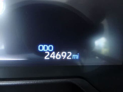 Used 2025 Toyota RAV4 XLE FWD image 20