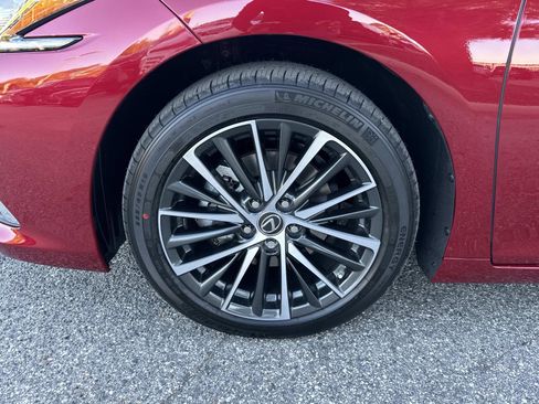 New 2025 Lexus ES 350 w/ Premium Package image 10