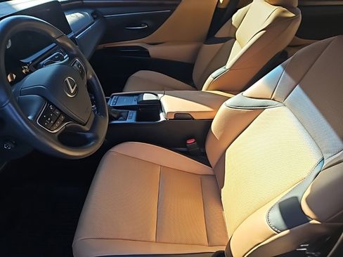 Used 2022 Lexus ES 350 w/ Premium Package image 3