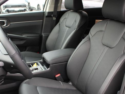 New 2026 Kia Sorento S image 16