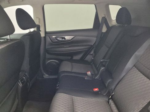 Used 2018 Nissan Rogue SV AWD/4WD image 18