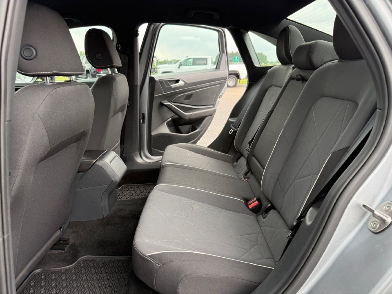 Used 2025 Volkswagen Jetta Sport FWD image 28
