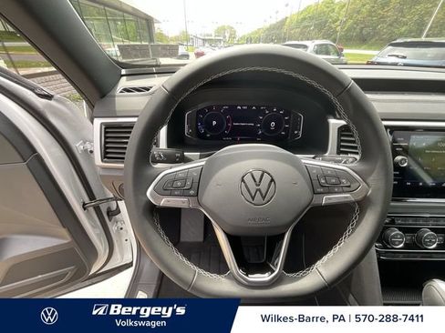 Used 2023 Volkswagen Atlas Cross Sport SE w/ Black Wheel Package AWD/4WD image 6
