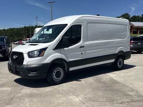 New 2026 Ford Transit 250 148 Medium Roof w/ Load Area Protection Package RWD image 3