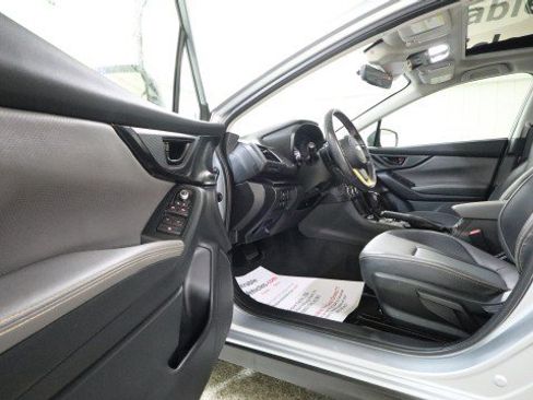 Used 2021 Subaru Crosstrek 2.5i Sport w/ Moonroof Package AWD/4WD image 9