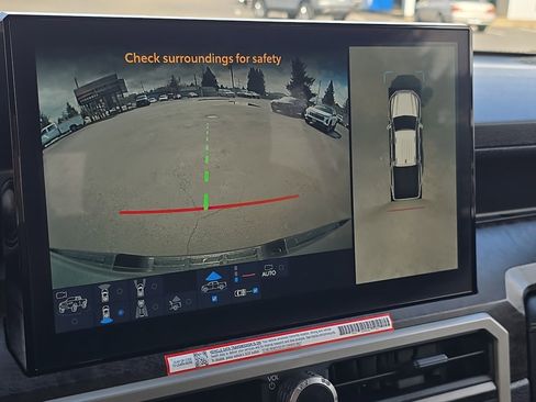 Used 2024 Toyota Tacoma Limited w/ Limited Package (LT) image 31