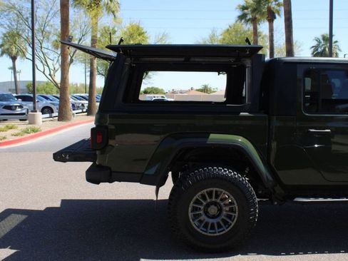 Used 2023 Jeep Gladiator Sport AWD/4WD image 18