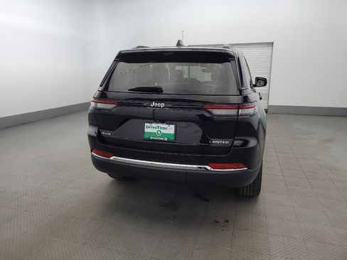 Used 2023 Jeep Grand Cherokee Limited w/ Luxury Tech Group II AWD/4WD image 7