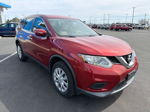 Used 2015 Nissan Rogue S image 3