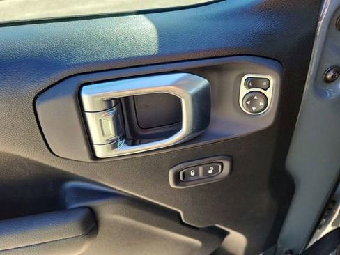 New 2026 Jeep Gladiator Willys image 15